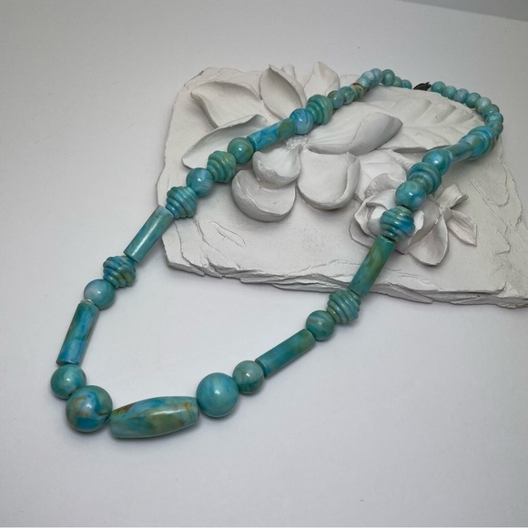 Vintage Art Deco Marbled Plastic Beaded Necklace - Picture 3 of 8